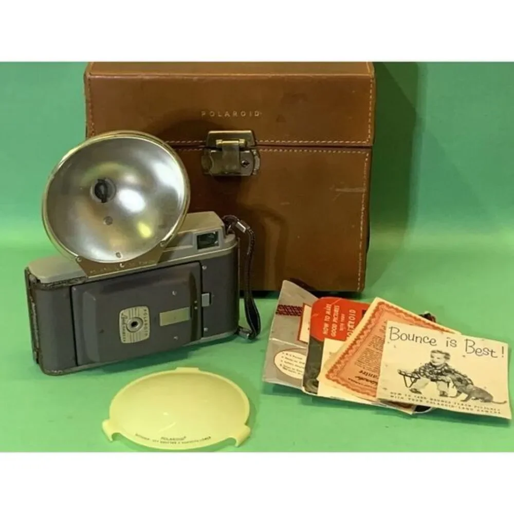 Vintage Polaroid Land Camera Model 80 With Original‎ Papers & Case Untested